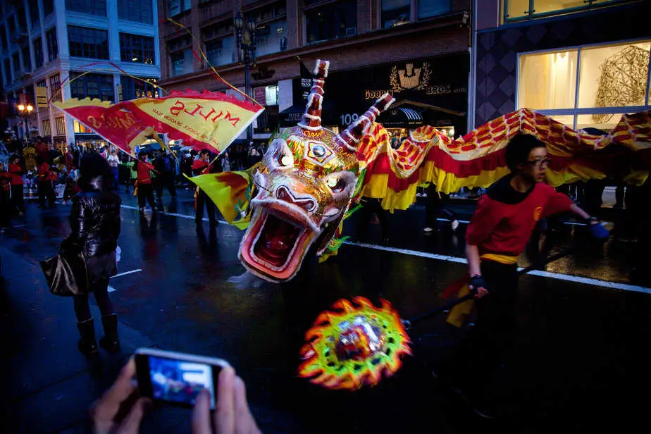 Chinatown_San_Francisco_New_Year's_Dragon.jpg