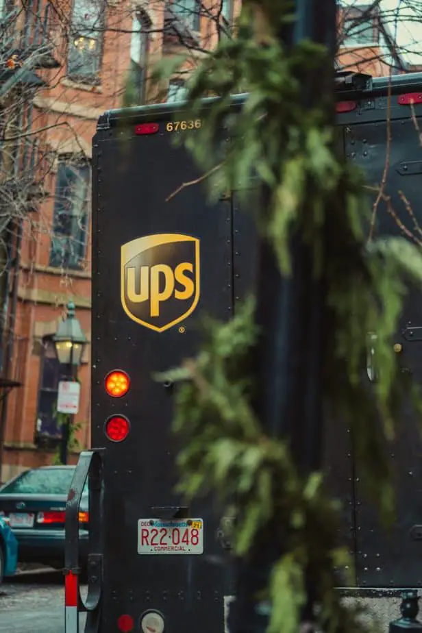 Do Amazon own UPS?