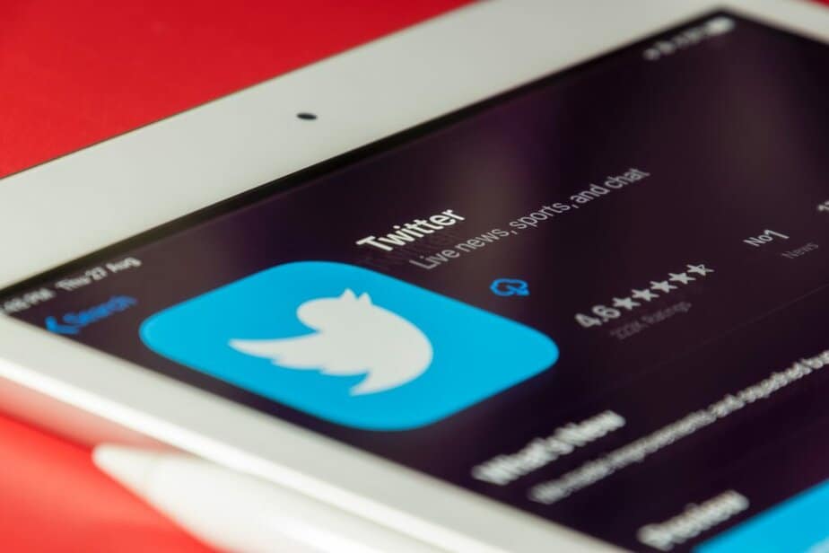 Twitter cutting threads with inactive users Forever?