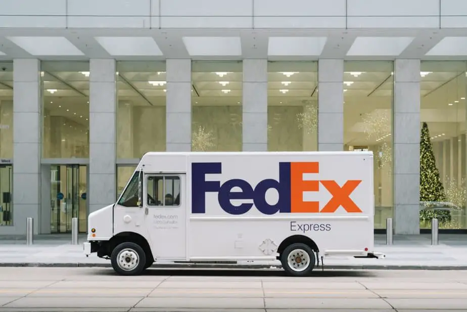 Does FedEx Leave Packages In The Rain Or Snow?