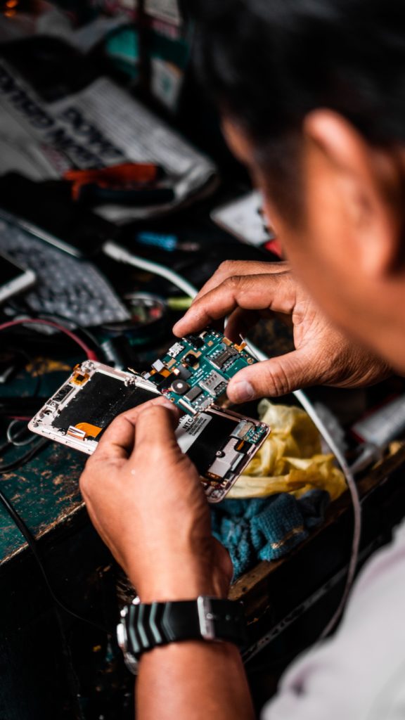 How To Hire A Repair Technician?