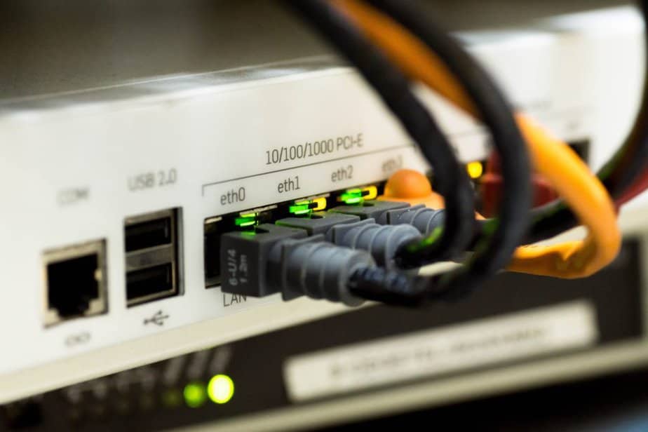 Cable Internet Vs Fiber Optic Connection