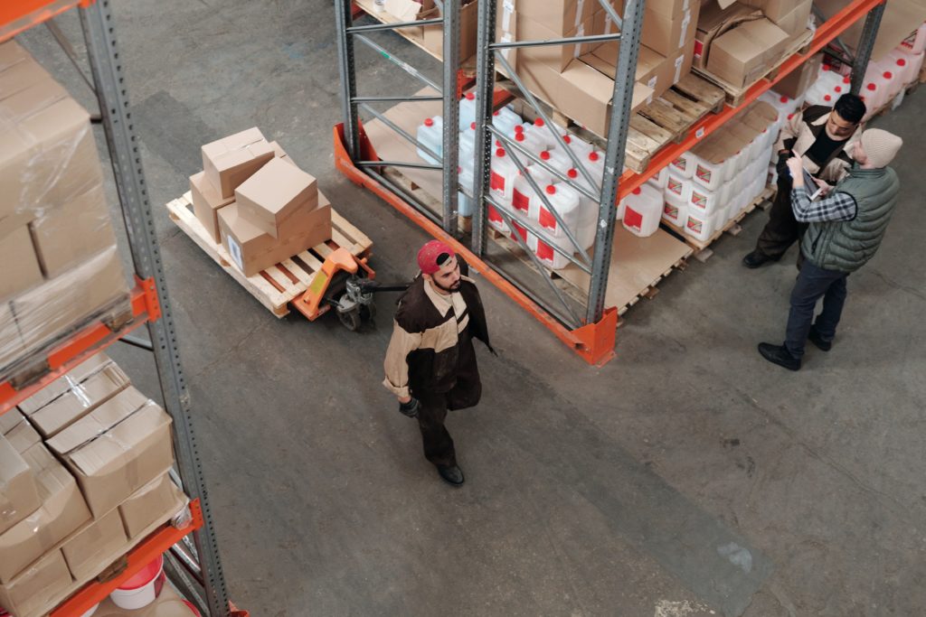 Retailers That Offer Free Curbside Orders