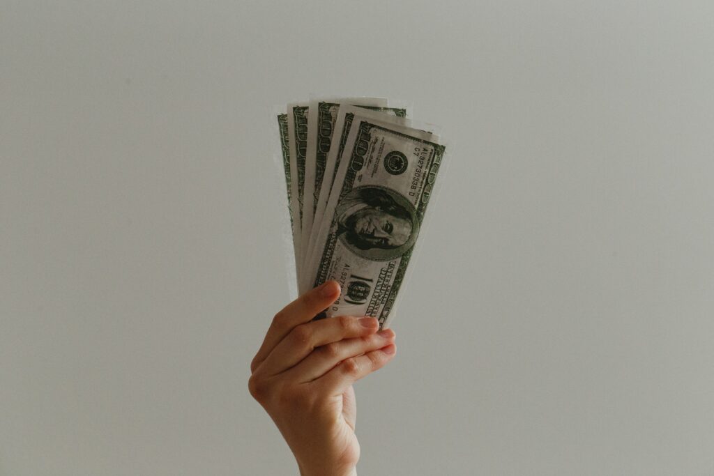 Dollar General Employees Earn Less than $15