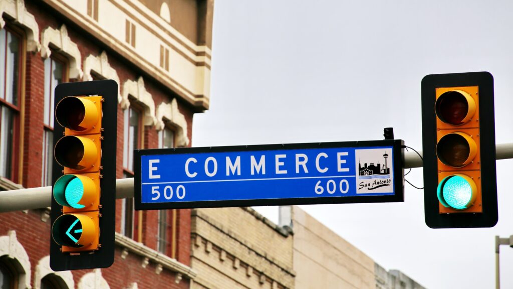 8 Types Of Warehouses For E-commerce