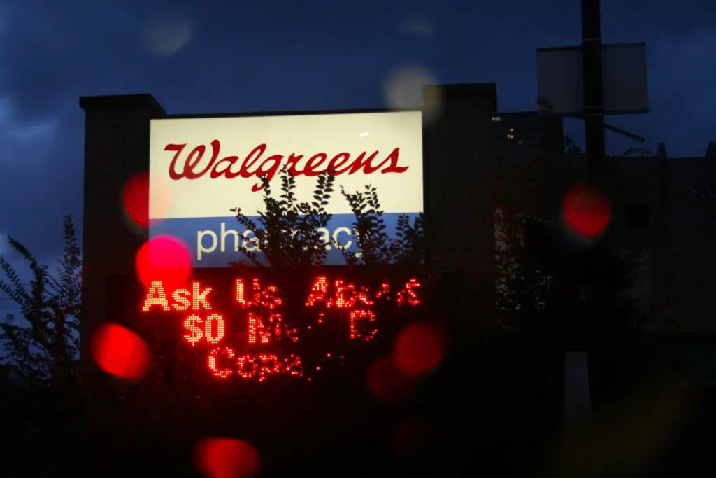 Does Walgreens take CareCredit?